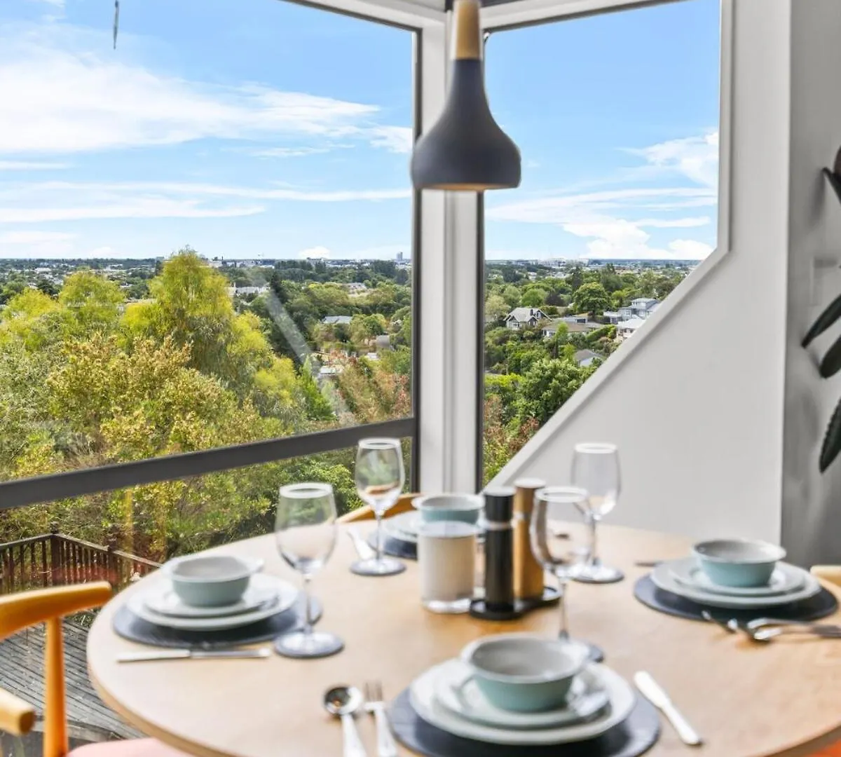 Private Architectural Cashmere Home - Sleeps 6 Christchurch